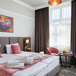 Estera Hotel