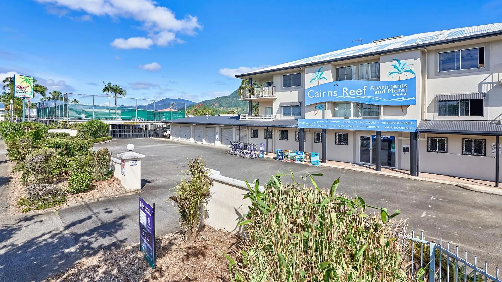 Cairns Reef Apartments & Motel Australia