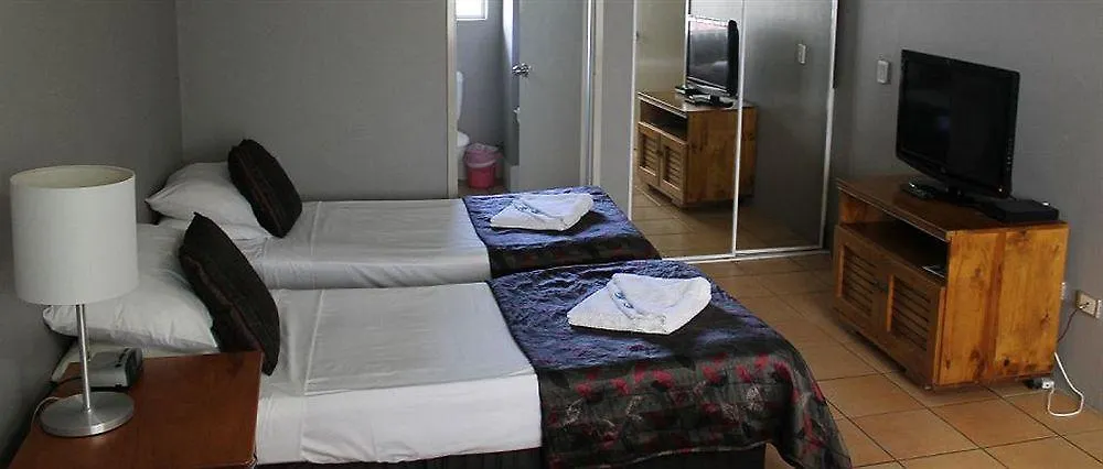 Cairns Reef Apartments&Motel