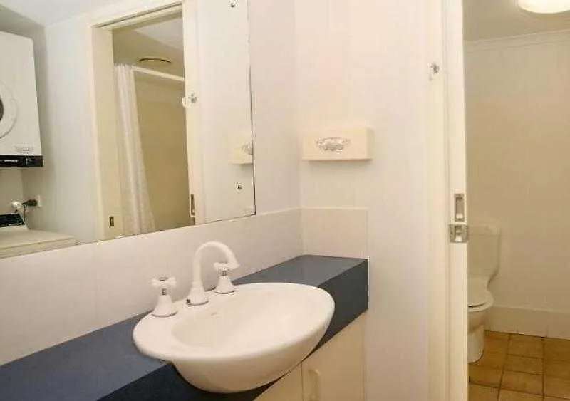 Cairns Reef Apartments&Motel