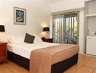 Cairns Reef Apartments&Motel