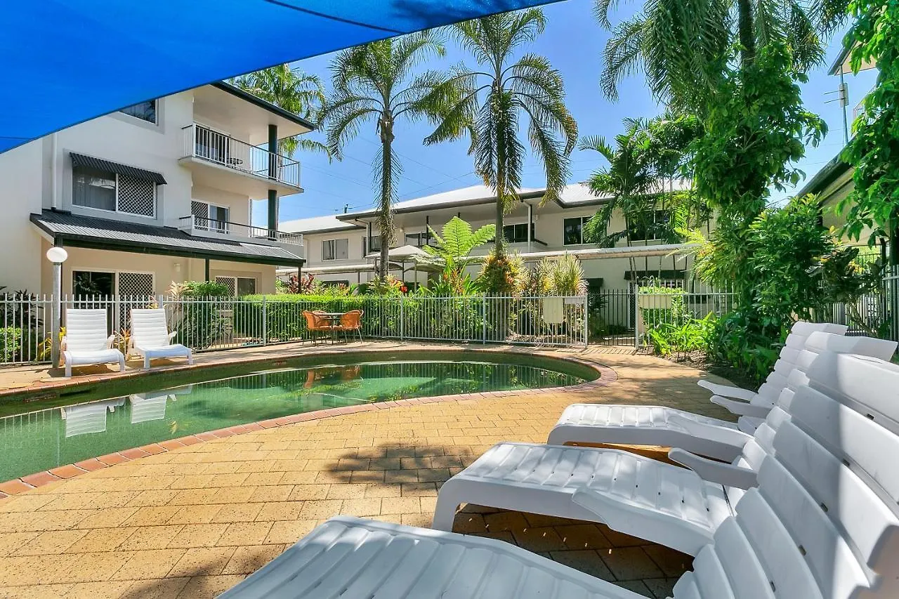 Cairns Reef Apartments&Motel