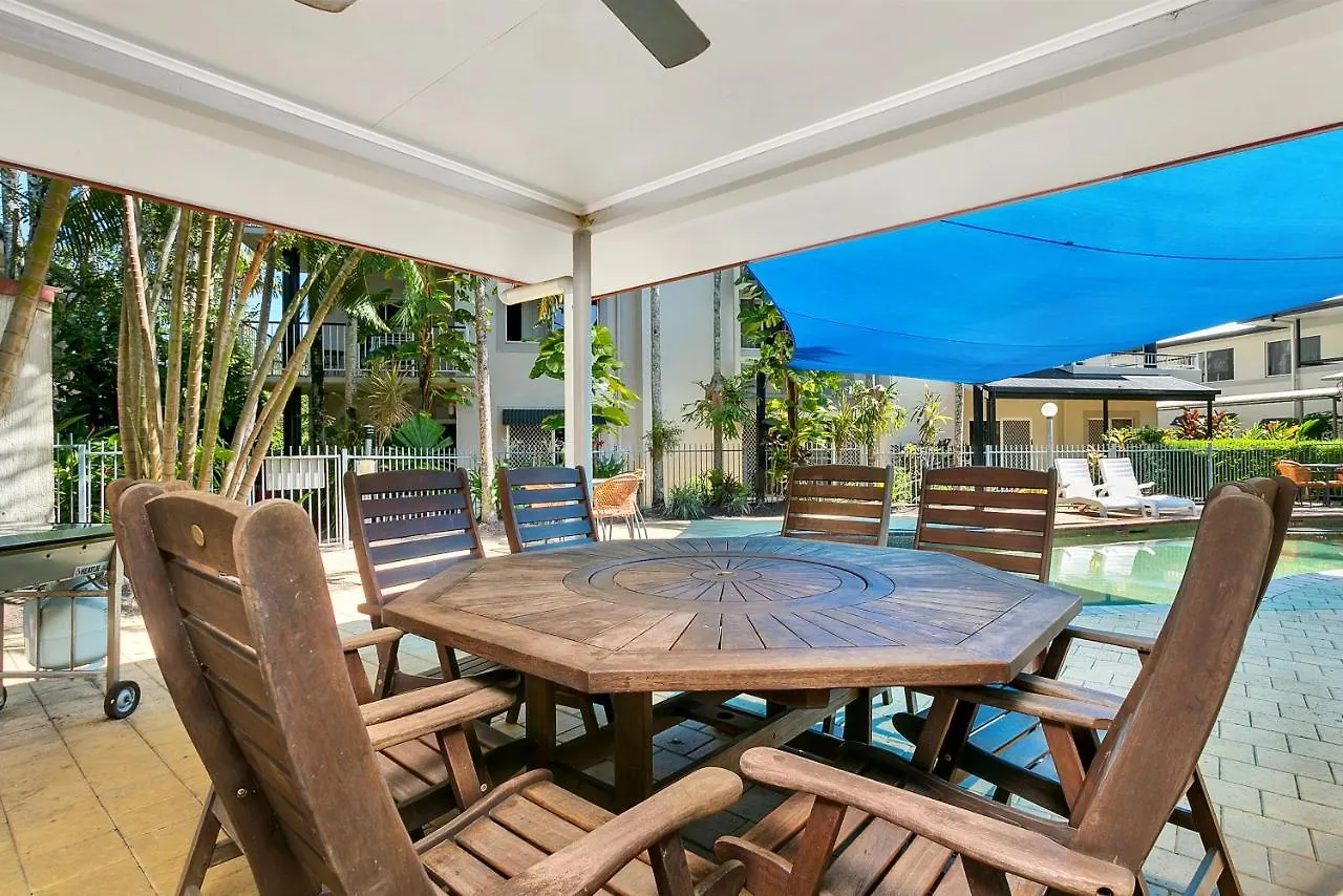 Cairns Reef Apartments&Motel
