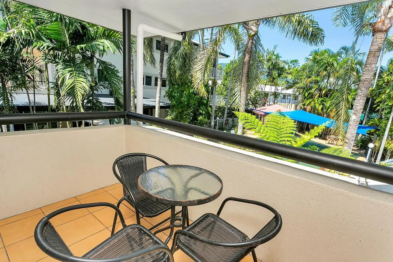 Cairns Reef Apartments&Motel