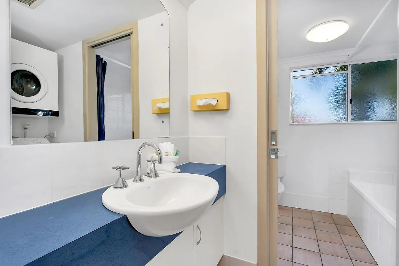 Cairns Reef Apartments&Motel